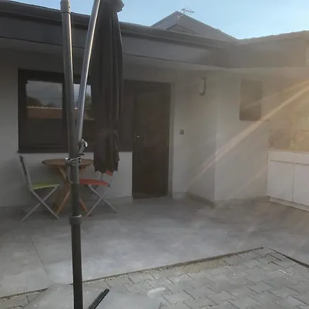 Apartment Artfan Guest