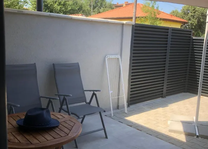 Artfan Guest * Varvara (Burgas)